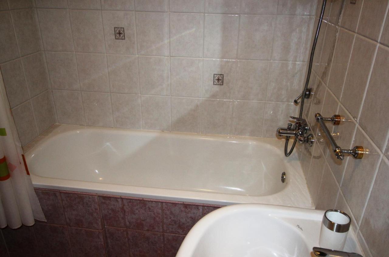 Maria Mare Apartment Ровин Екстериор снимка